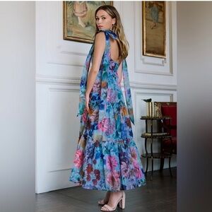 NWT XS Francesca’s Ivanna Tie Strap Tiered Floral Maxi Dress